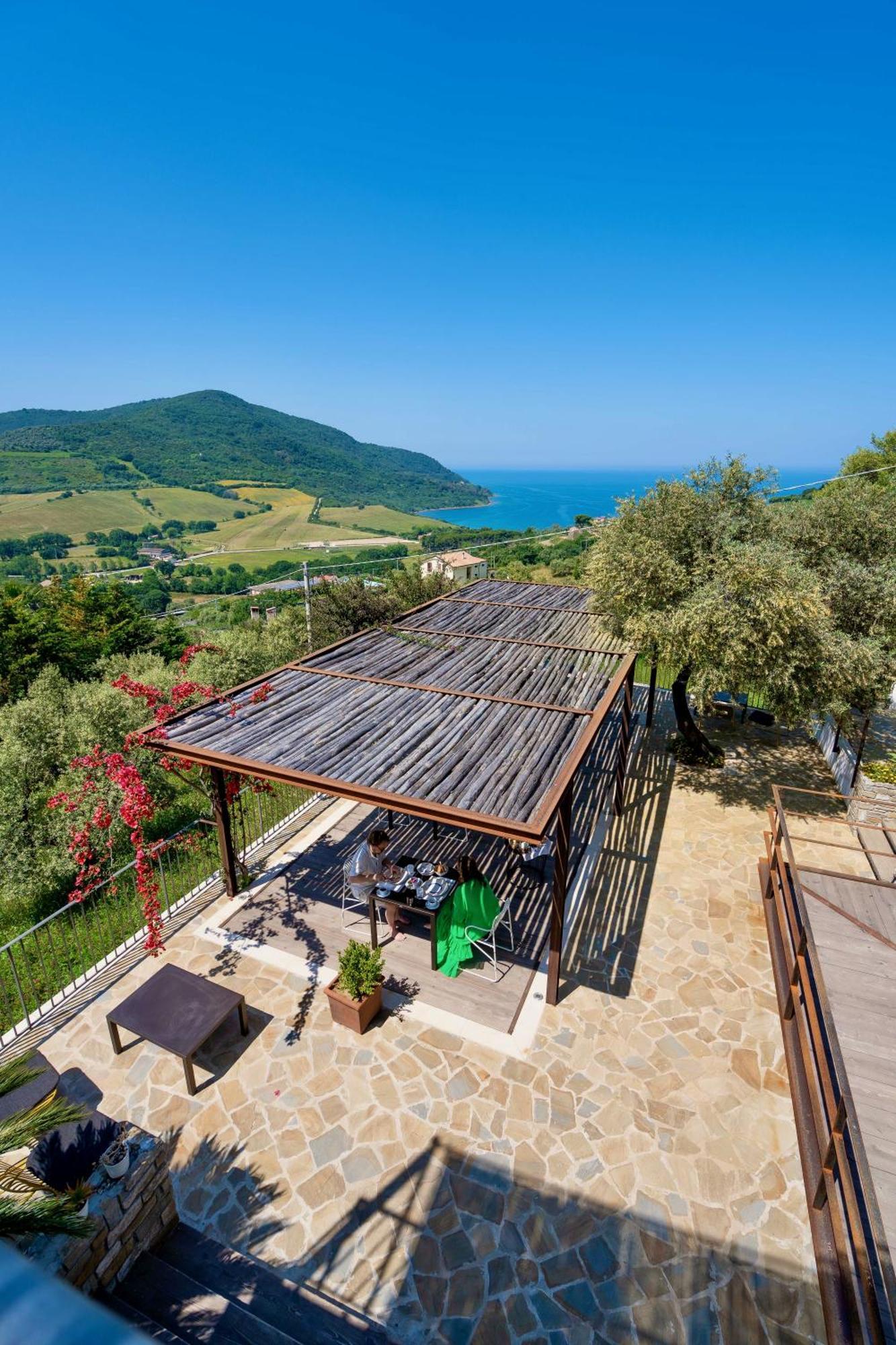 Couette-café Baia Di Trentova 3*